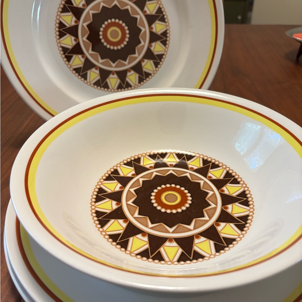 Vintage Nikko Ironstone “sunburst” plate and bowl set